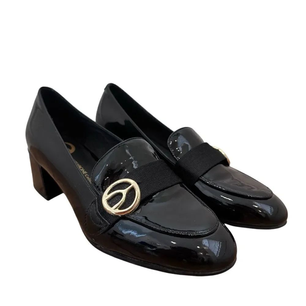 The Wishbone Collection Black Patent Block Heel Gold Embellished Loafer Size 6.5